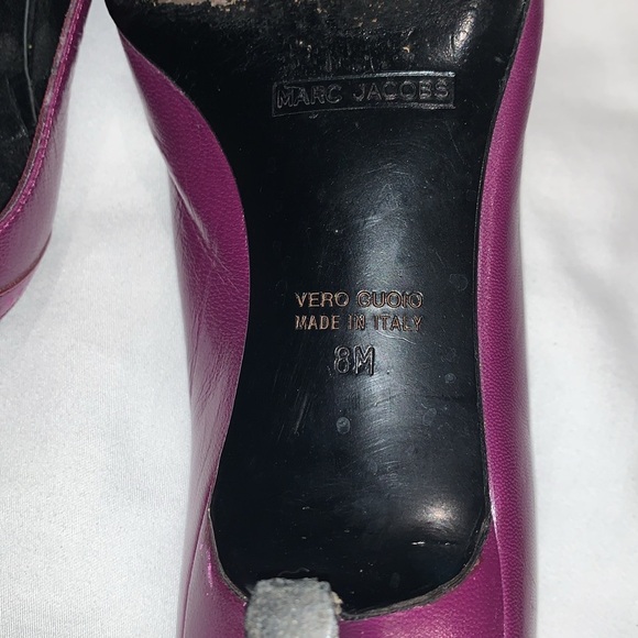 Marc Jacobs Purple Leather Pointed Toe w/Buttons Kitten  Heels Pumps - Picture 6 of 8